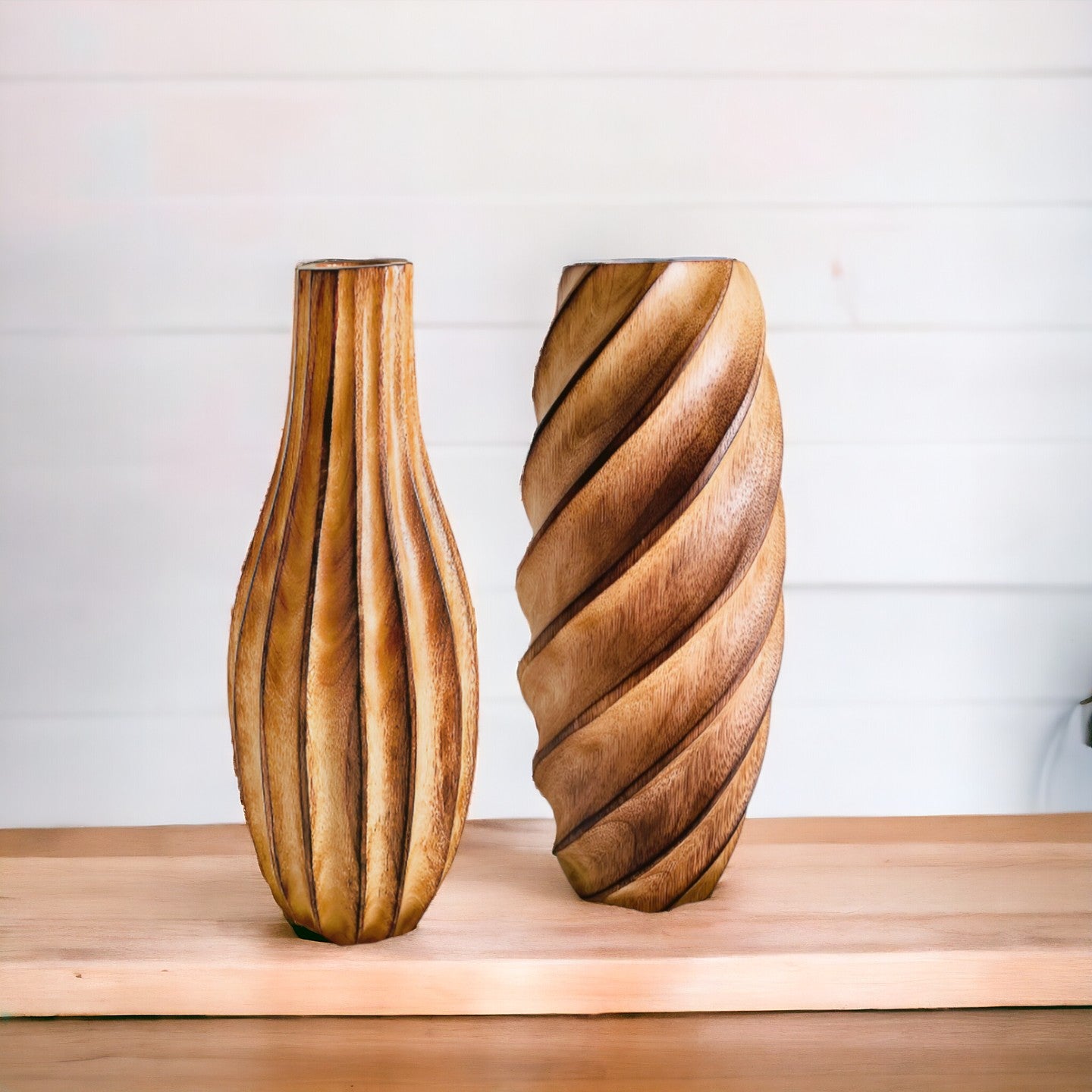 Mangoville I Wooden Vase